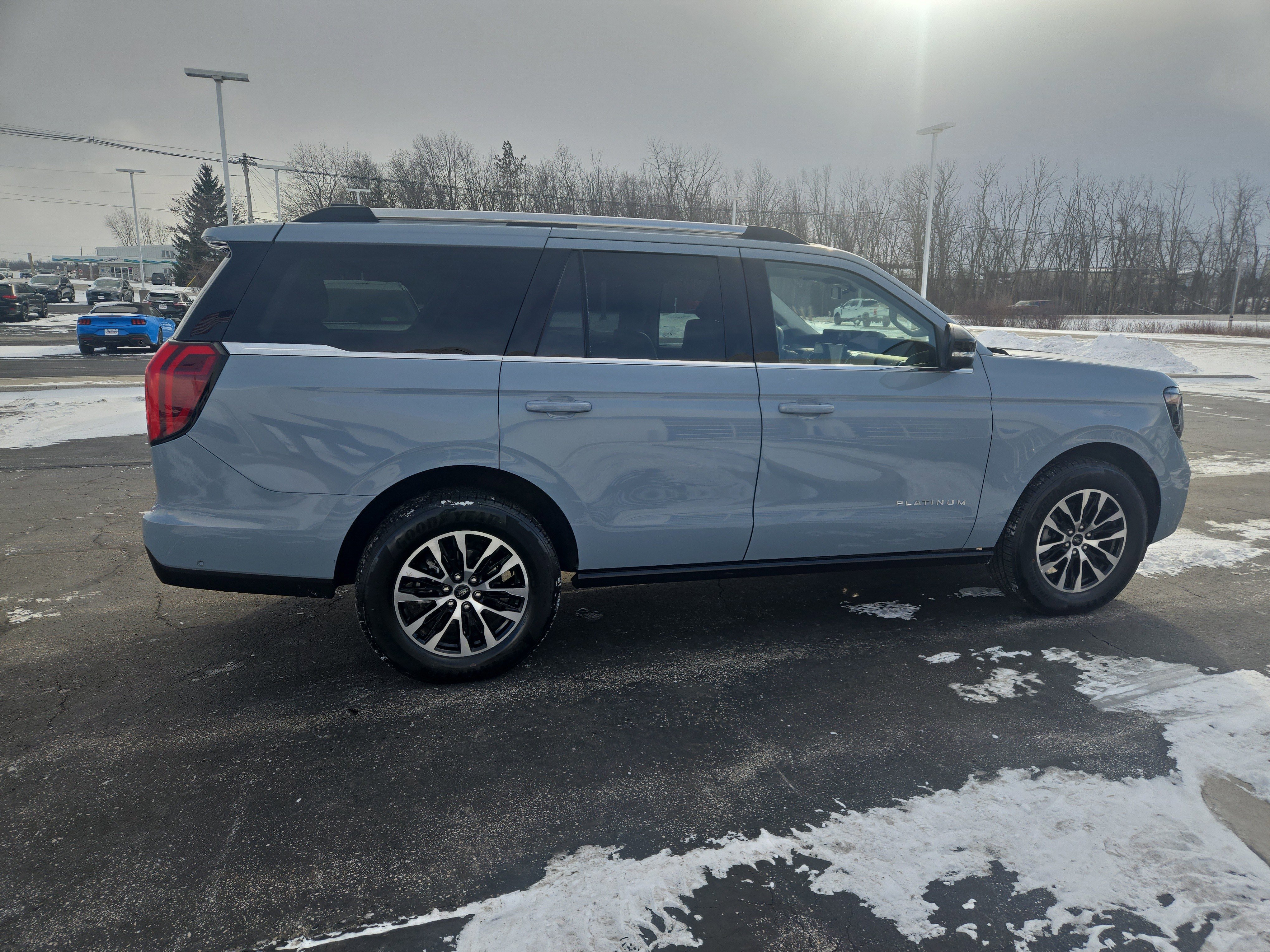 Certified 2025 Ford Expedition Platinum image 37