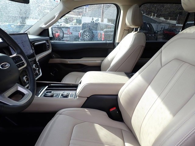 Certified 2024 Ford Expedition Limited image 17