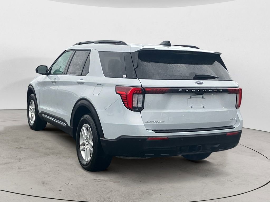 Certified 2025 Ford Explorer Active AWD/4WD image 3