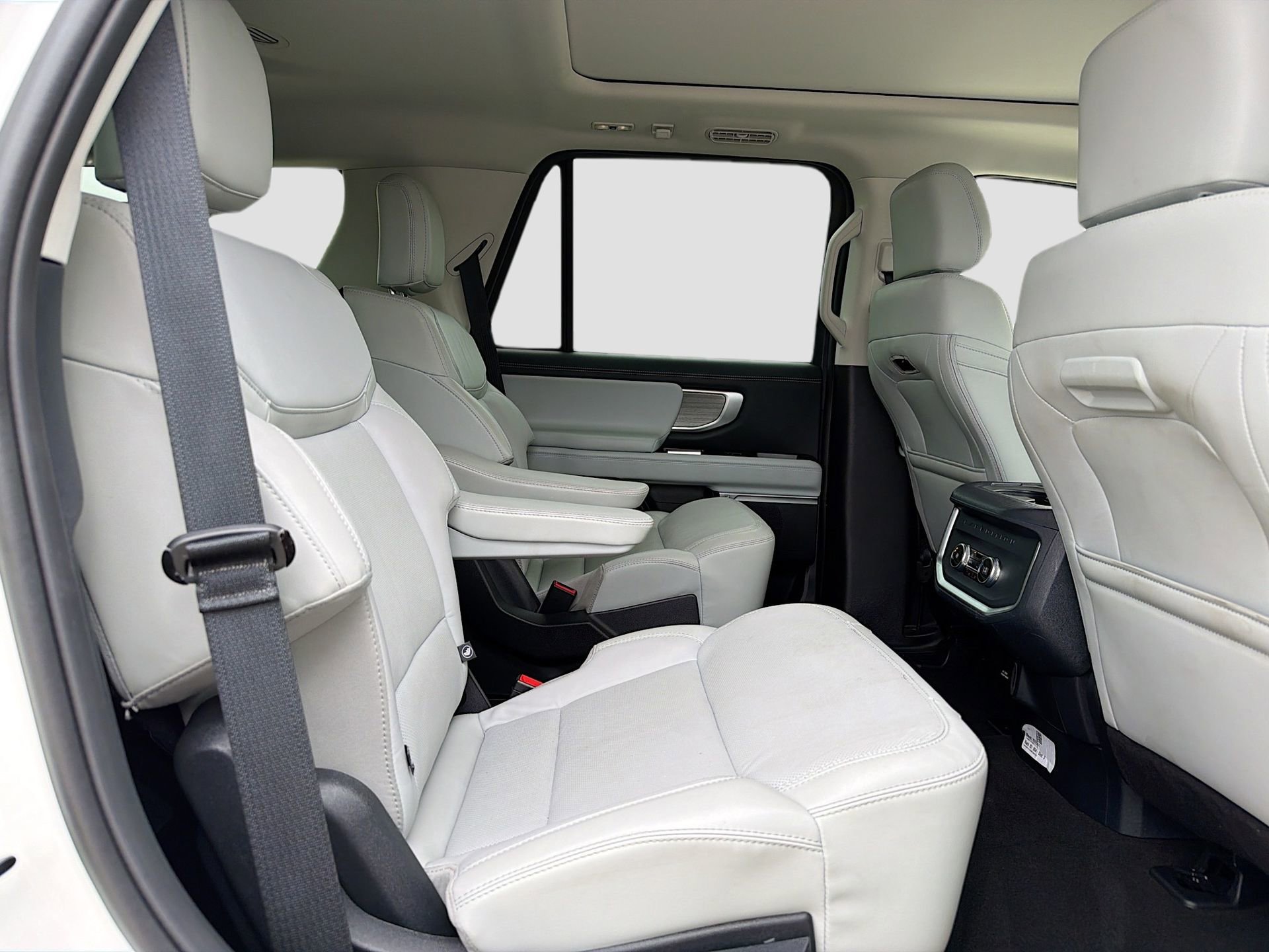 Certified 2025 Ford Expedition Platinum AWD/4WD image 32