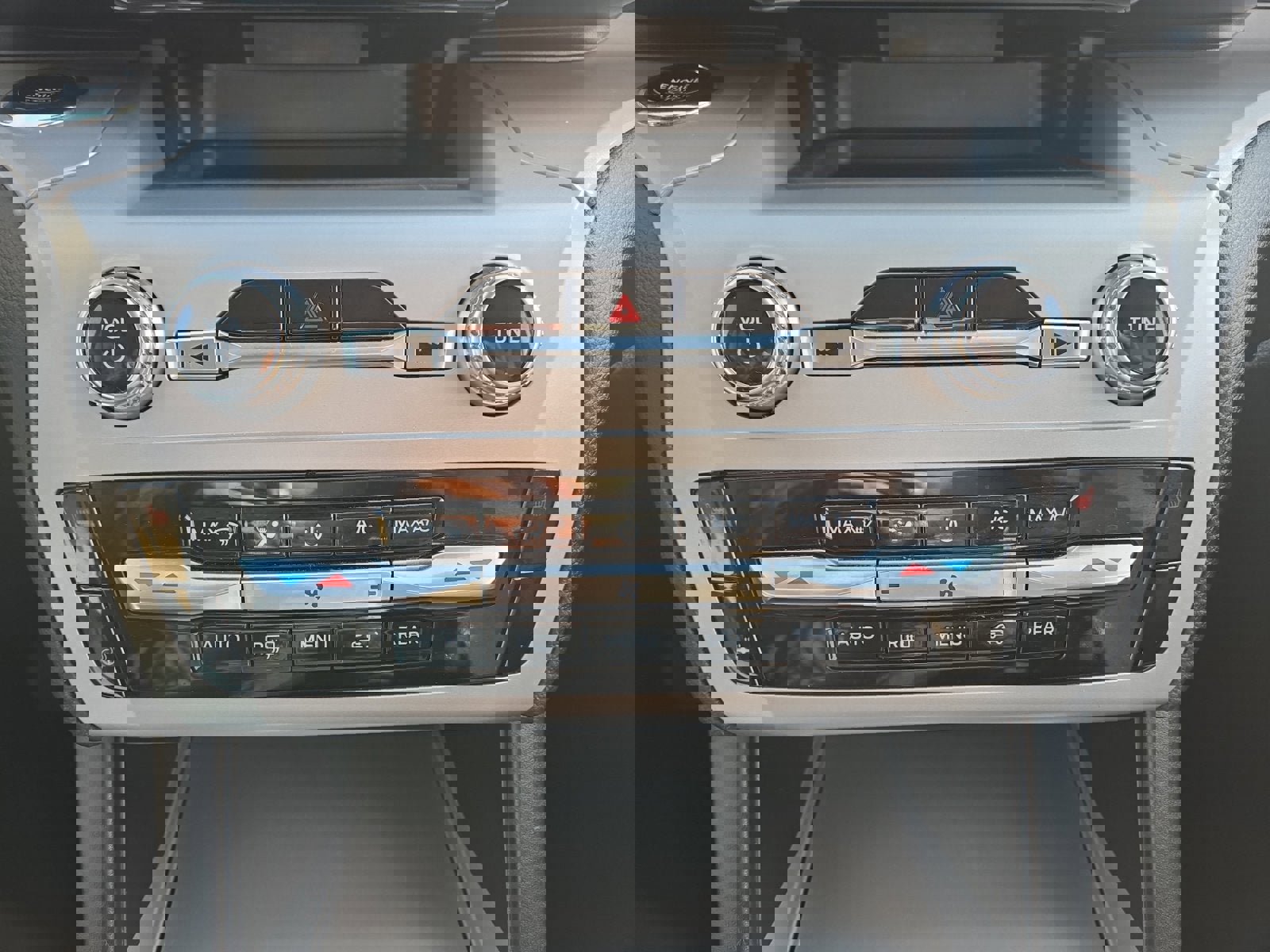 Certified 2023 Ford Explorer XLT w/ Equipment Group 202A image 20