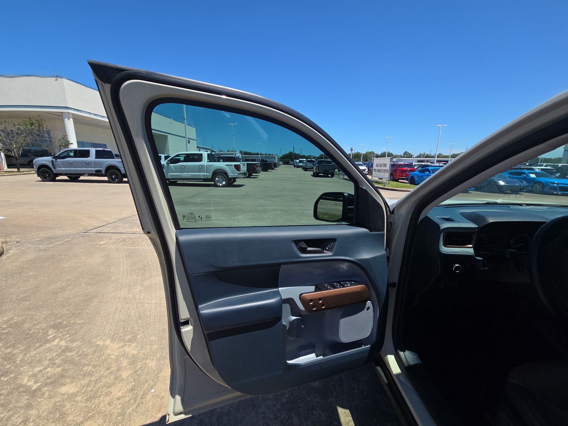 Certified 2024 Ford Maverick Lariat w/ 4K Tow Package AWD/4WD image 14