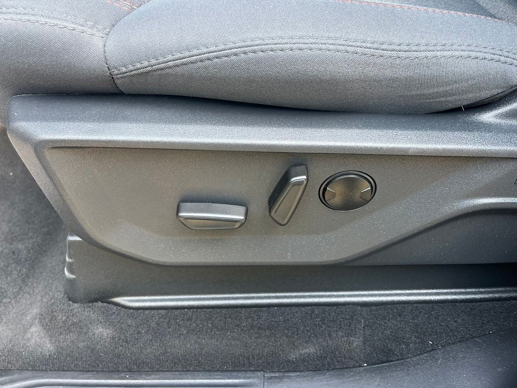 Certified 2025 Ford Expedition Active AWD/4WD image 39