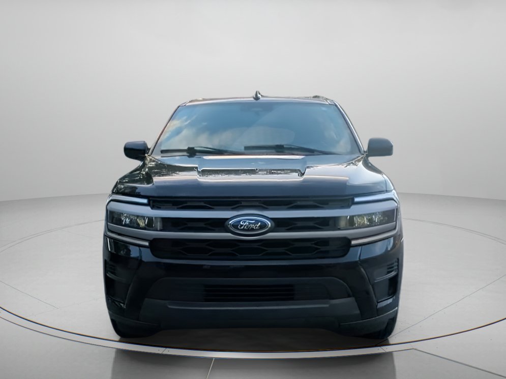 Certified 2024 Ford Expedition XLT RWD image 5