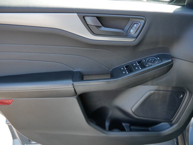 Certified 2023 Ford Escape Active AWD/4WD image 9