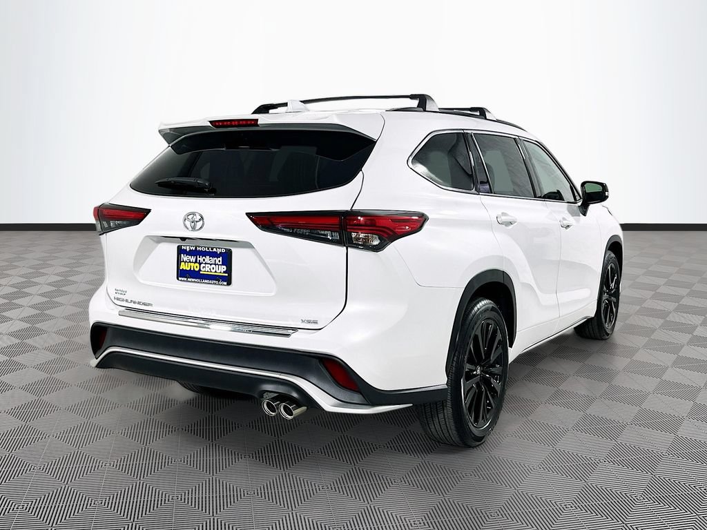 Used 2023 Toyota Highlander XSE FWD image 10