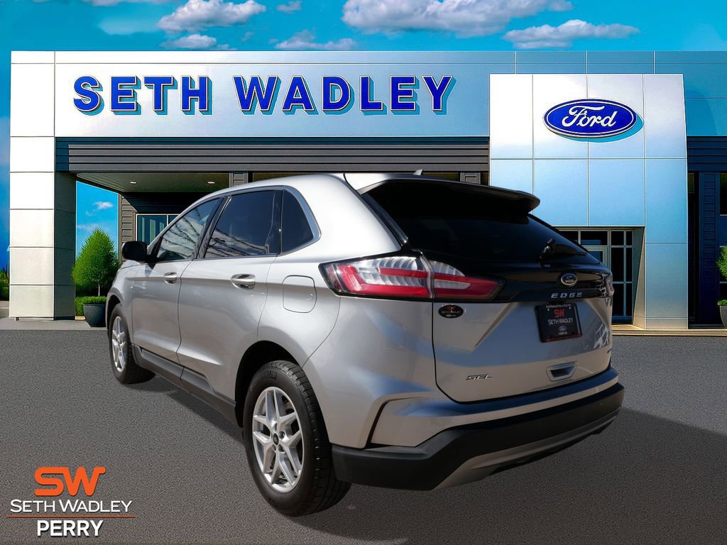 Certified 2024 Ford Edge SEL image 3