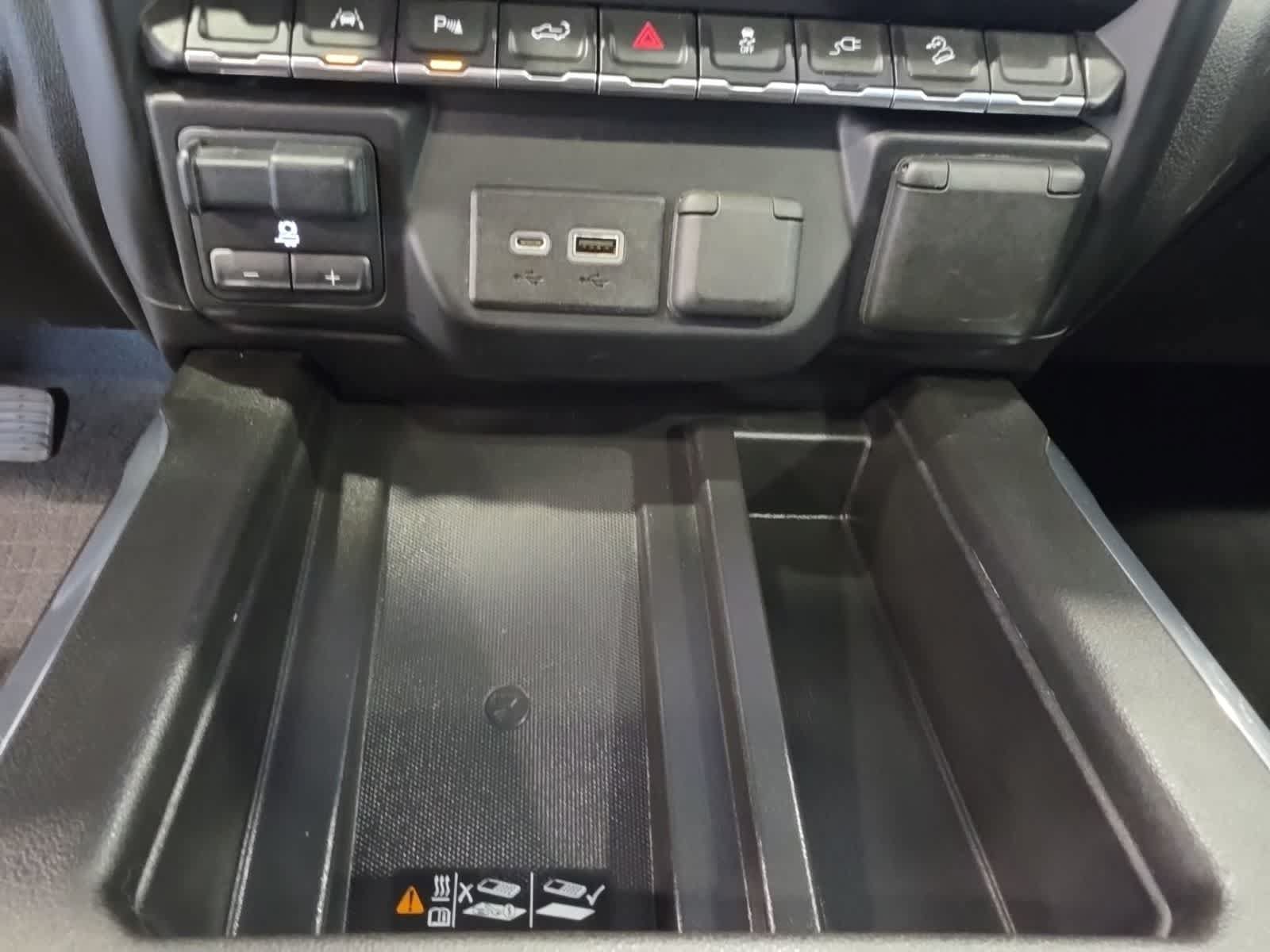 Used 2021 GMC Sierra 1500 Denali w/ Driver Alert Package II AWD/4WD image 28