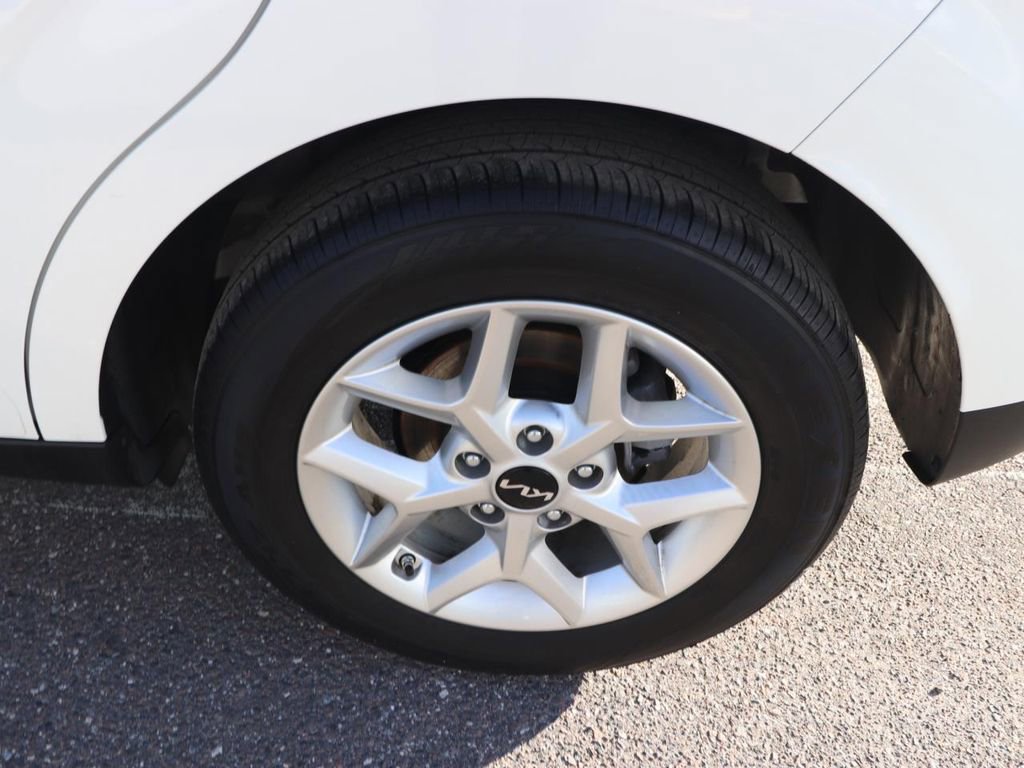 Used 2025 Kia Soul LX w/ LX Technology Package image 14
