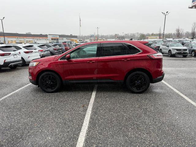 Certified 2022 Ford Edge SEL w/ Convenience Package image 2