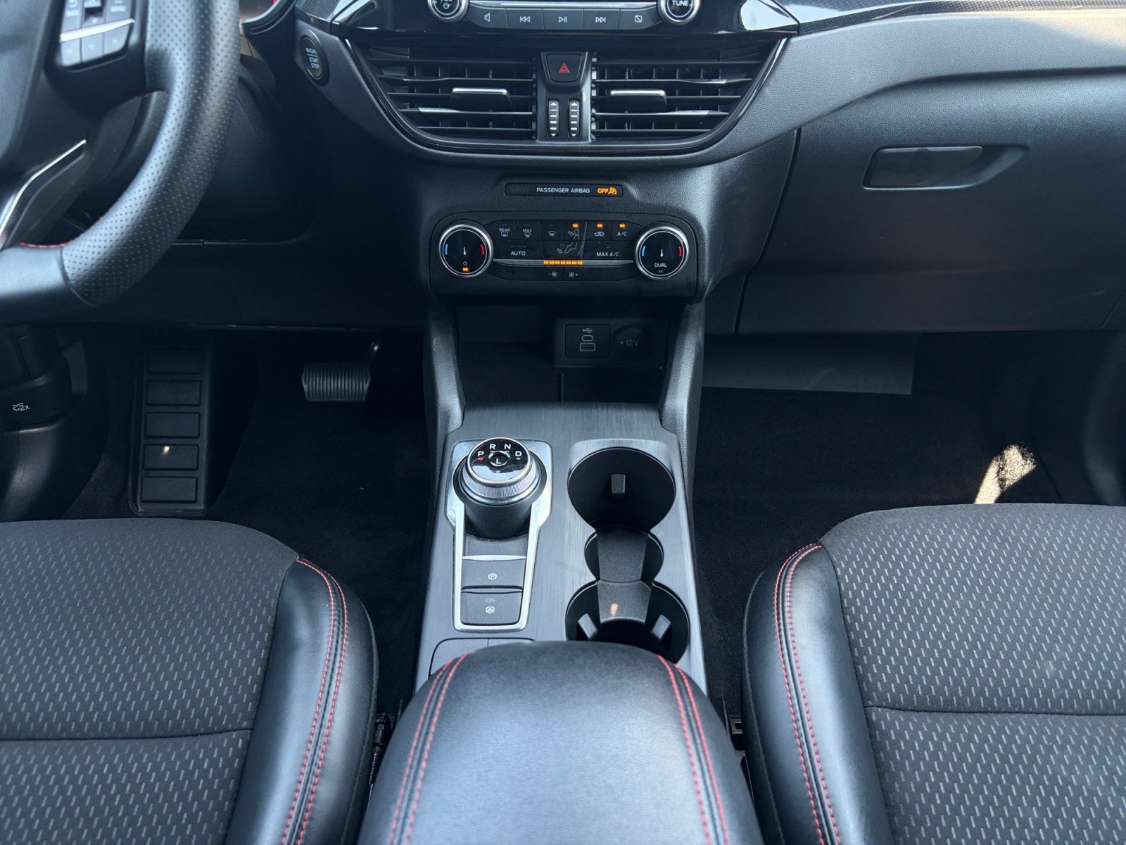 Certified 2025 Ford Escape ST-Line AWD/4WD image 18