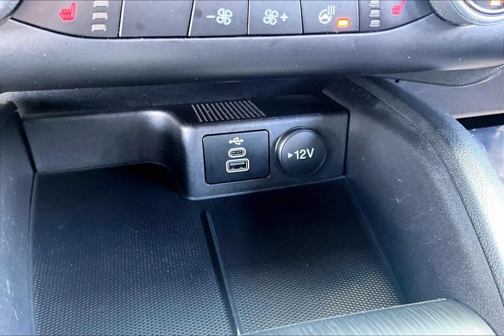 Certified 2025 Ford Escape ST-Line Select AWD/4WD image 32