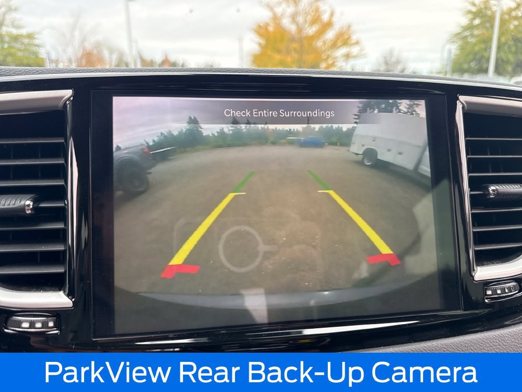 Used 2023 Chrysler Pacifica Touring-L FWD image 30