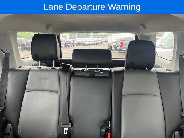 Used 2022 Toyota 4Runner SR5 Premium w/ Moonroof Package AWD/4WD image 19