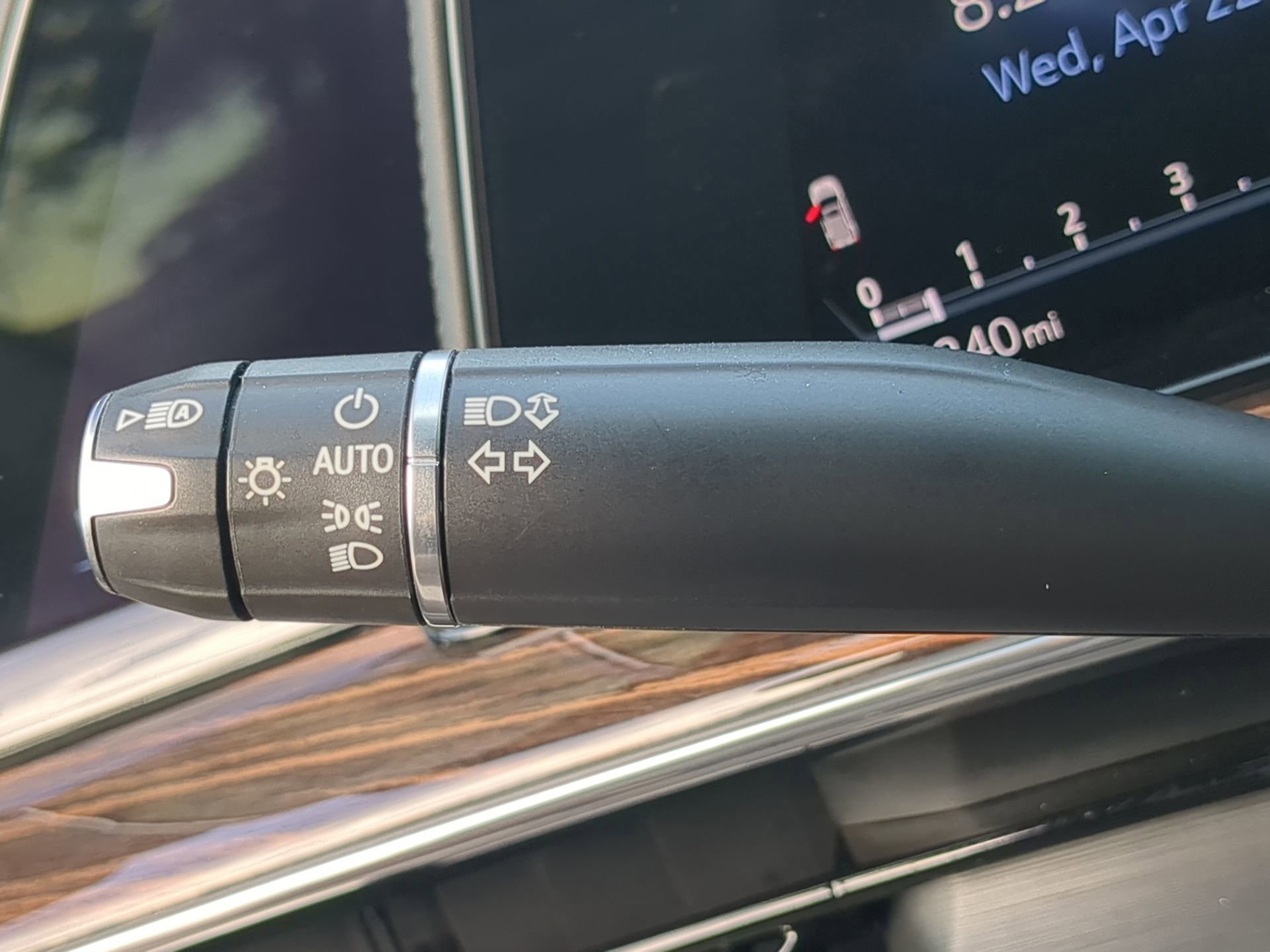 Used 2021 Cadillac Escalade ESV Premium Luxury AWD/4WD image 68