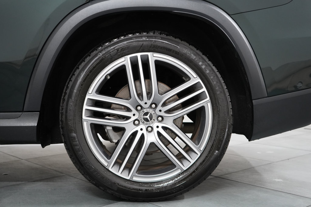 Used 2025 Mercedes-Benz GLS 450 4MATIC image 38