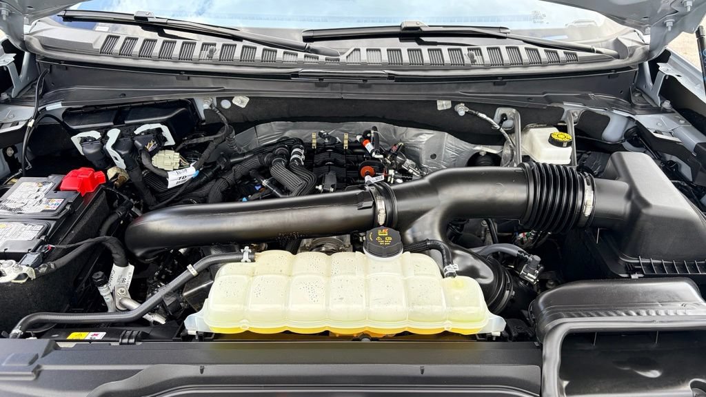 Certified 2025 Ford Expedition Active AWD/4WD image 37