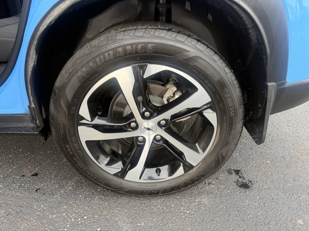 Used 2024 Chevrolet Trax RS FWD image 32