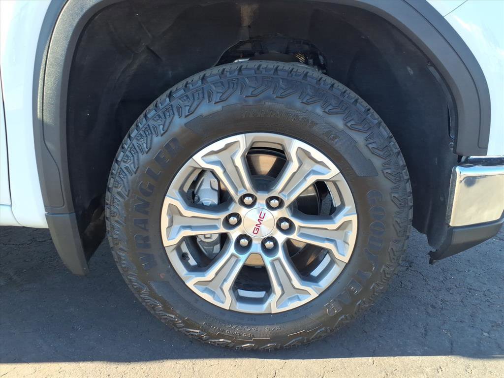 Used 2024 GMC Sierra 1500 SLT w/ X31 Off-Road Package image 9
