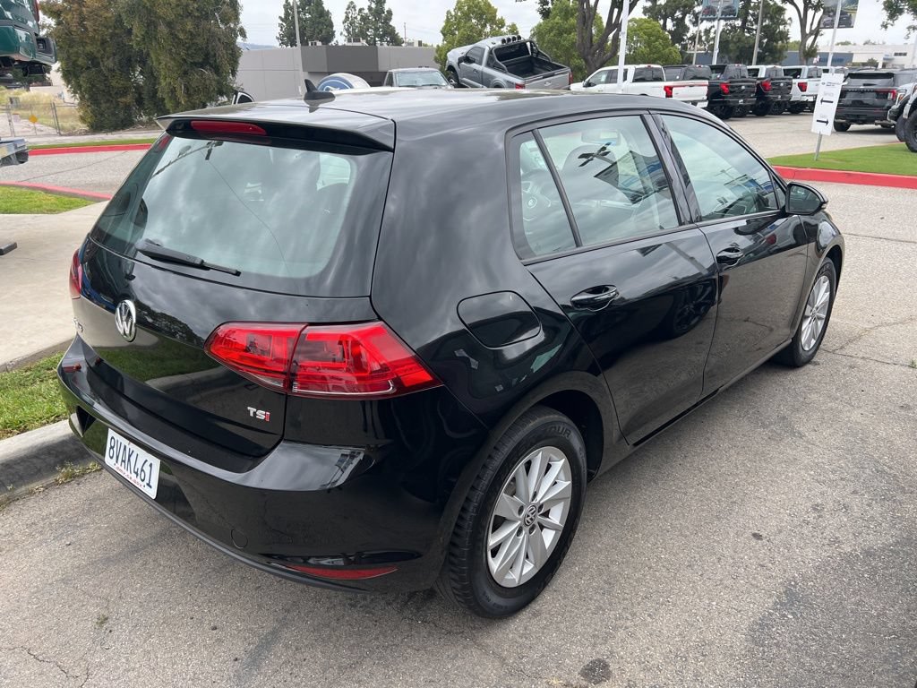 Used 2017 Volkswagen Golf S FWD image 3