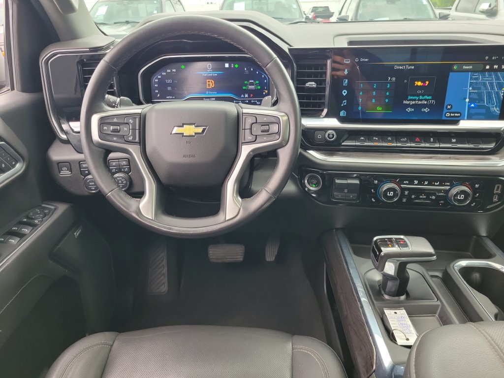 Used 2022 Chevrolet Silverado 1500 LTZ w/ LTZ Convenience Package II AWD/4WD image 12