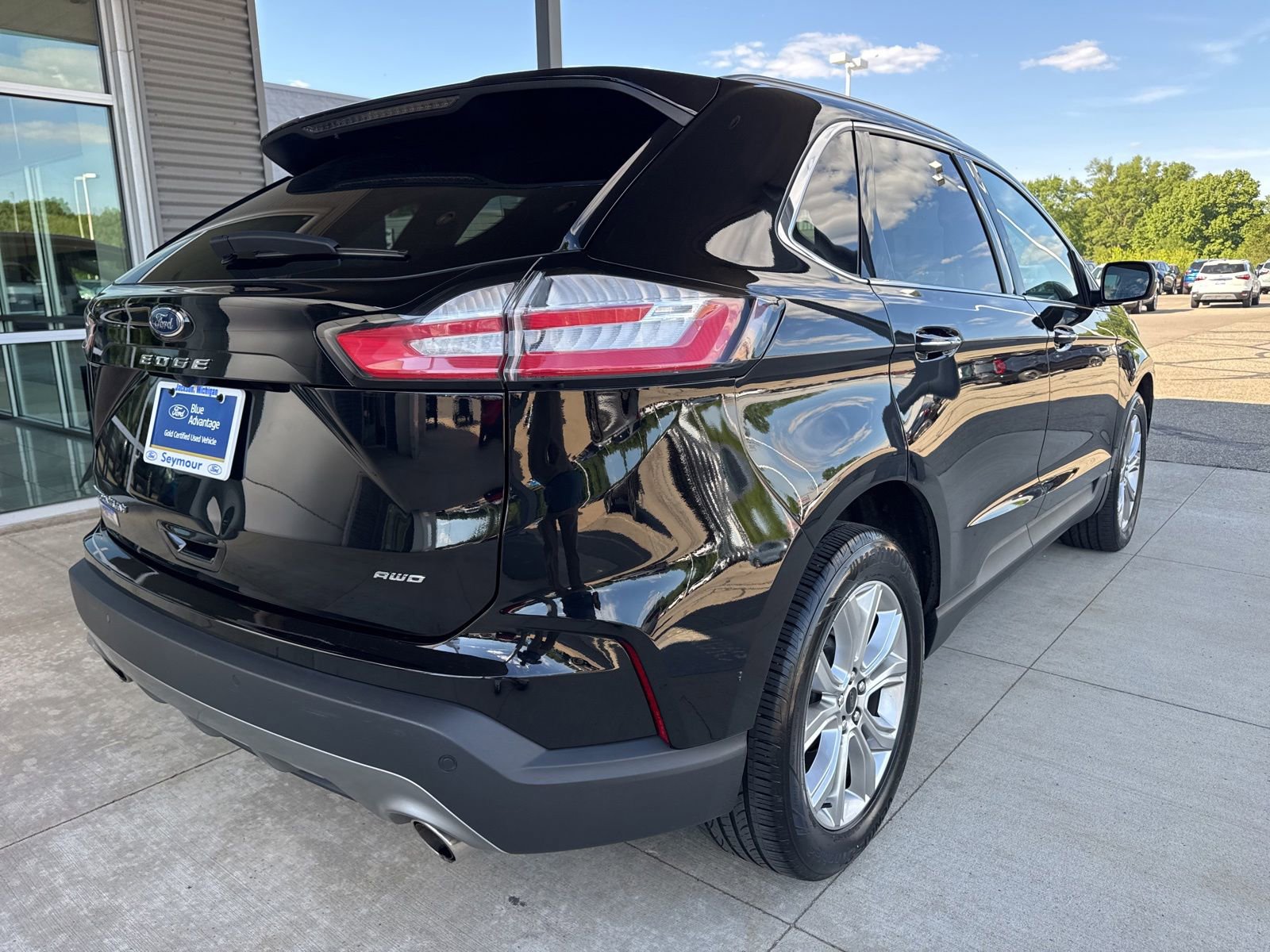 Certified 2023 Ford Edge Titanium AWD/4WD image 8