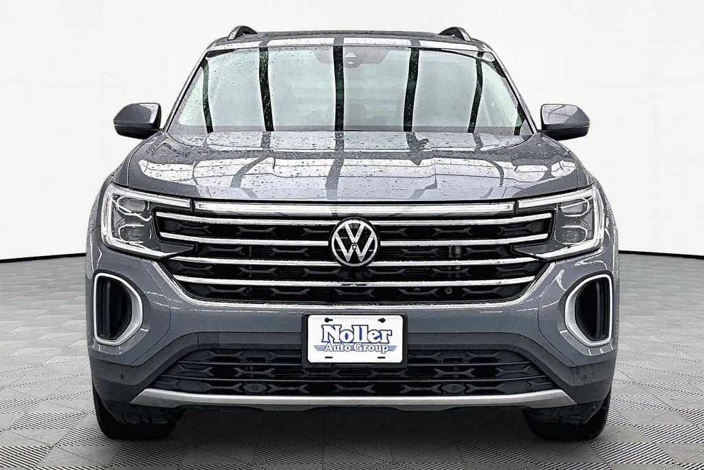 Used 2025 Volkswagen Atlas SE FWD image 3