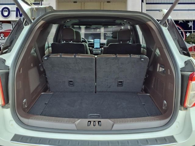 Certified 2023 Ford Explorer King Ranch w/ Technology Package AWD/4WD image 28