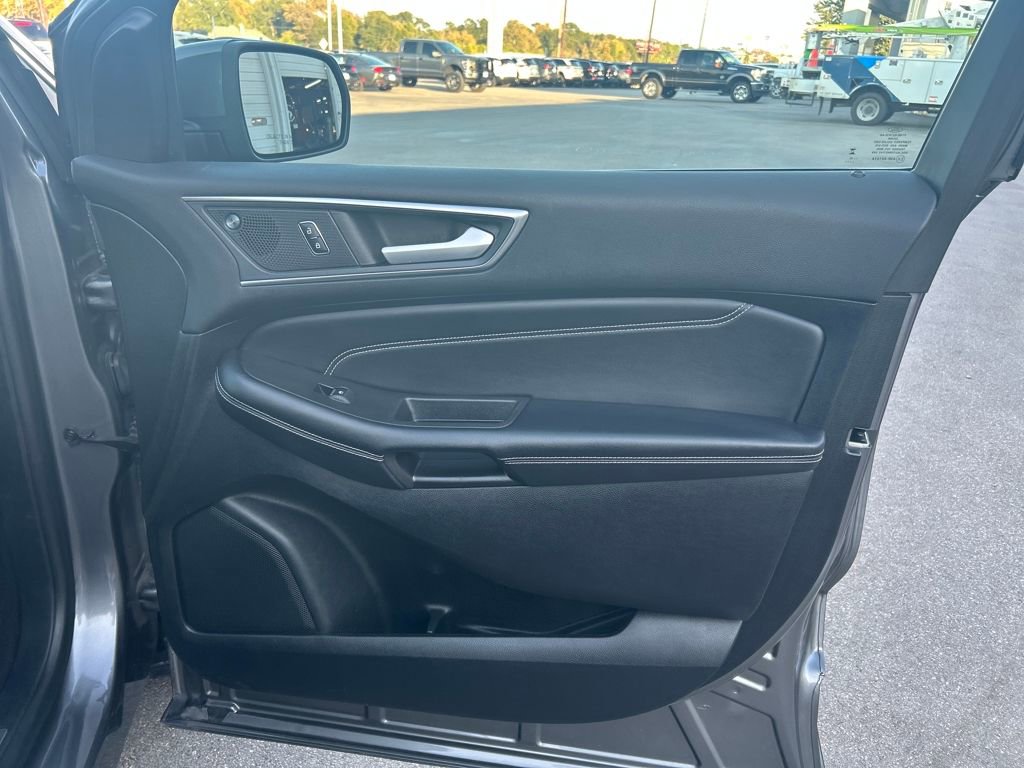 Certified 2023 Ford Edge Titanium image 29