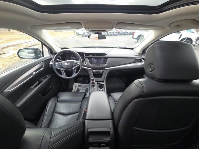 Used 2017 Cadillac XT5 Luxury w/ Driver Awareness Package image 24