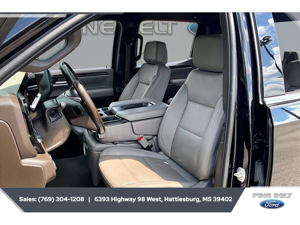 Used 2025 GMC Sierra 1500 SLT AWD/4WD image 18