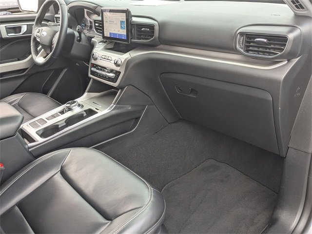 Certified 2021 Ford Explorer XLT w/ Equipment Group 202A image 28