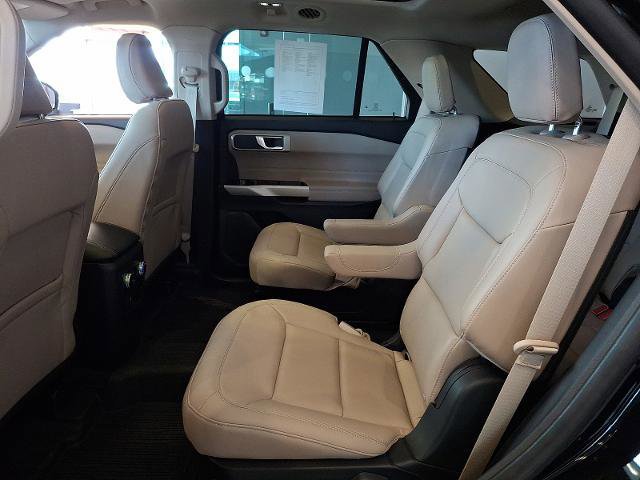 Certified 2022 Ford Explorer XLT w/ Equipment Group 202A image 10
