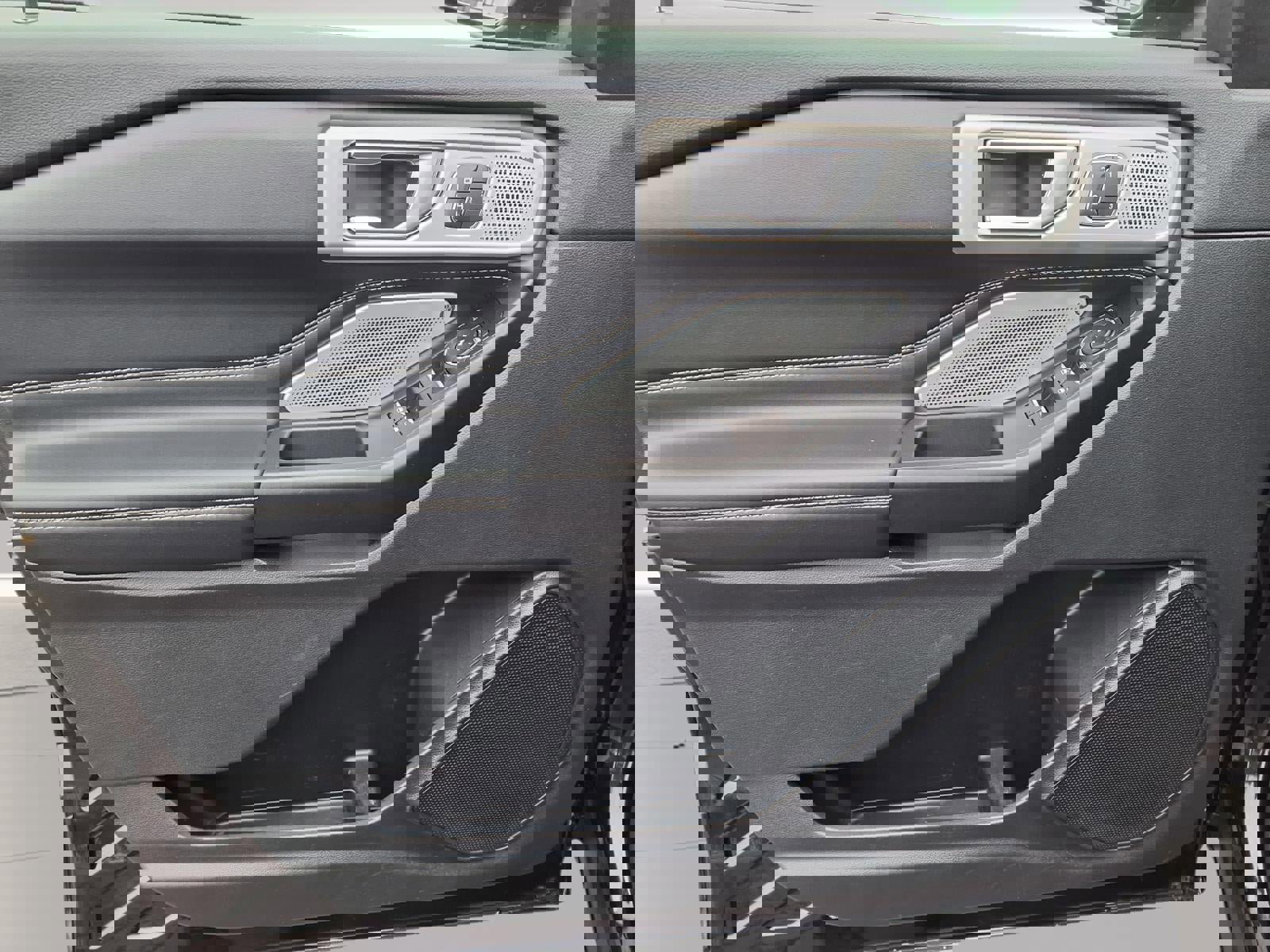 Certified 2020 Ford Explorer ST w/ ST Street Pack image 14