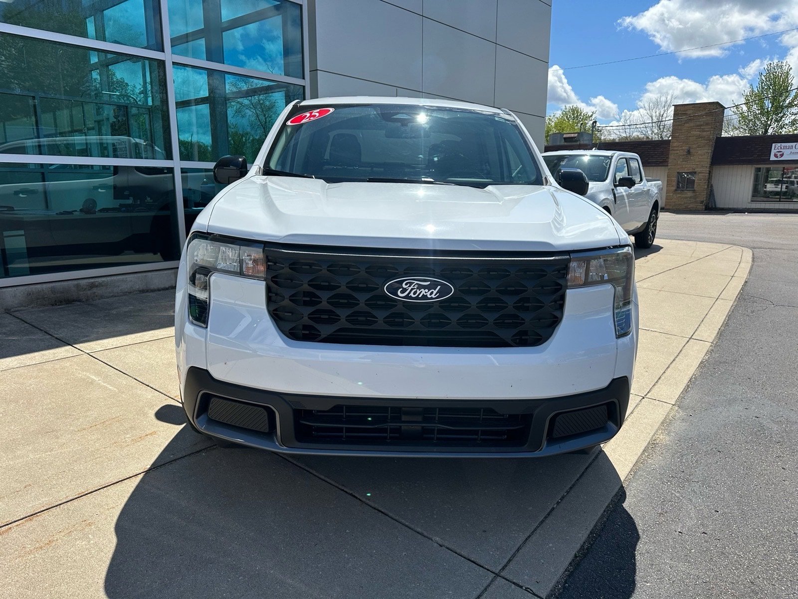 Certified 2025 Ford Maverick XLT w/ XLT Luxury Package AWD/4WD image 2