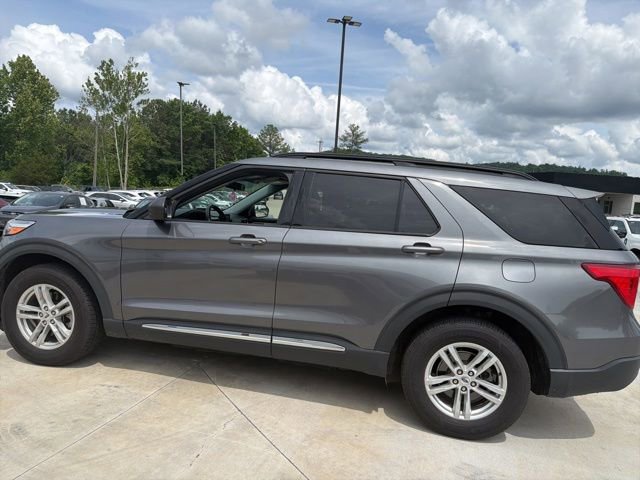 Certified 2021 Ford Explorer XLT w/ Equipment Group 202A AWD/4WD image 19