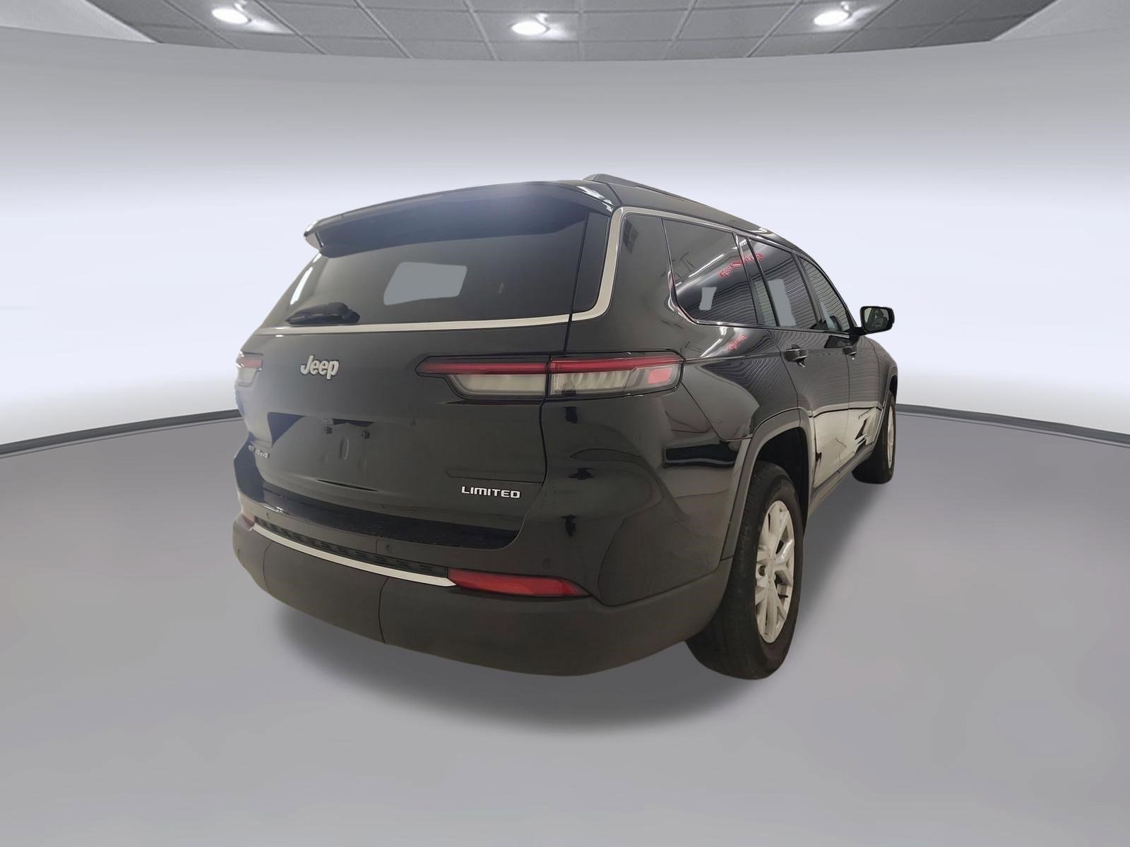 Used 2023 Jeep Grand Cherokee L Limited w/ Trailer Tow Group (B) AWD/4WD image 7
