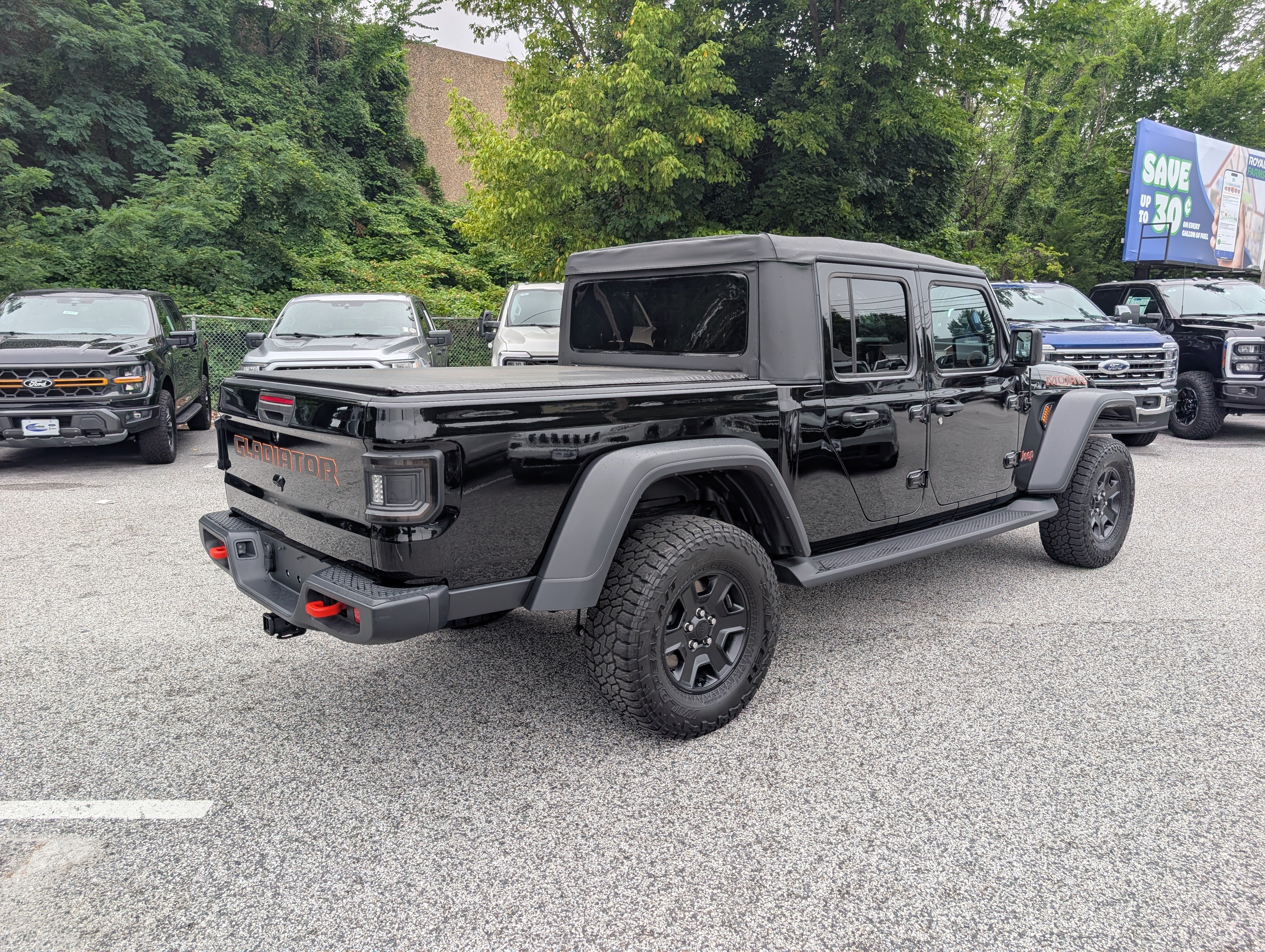 Used 2023 Jeep Gladiator Mojave w/ Cold Weather Group AWD/4WD image 7