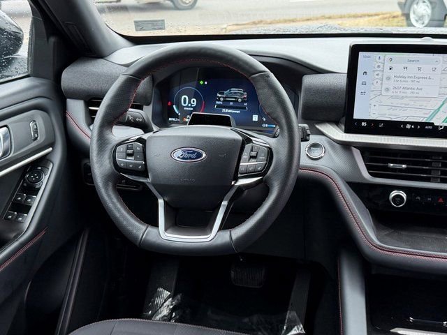 Certified 2025 Ford Explorer ST-Line AWD/4WD image 32