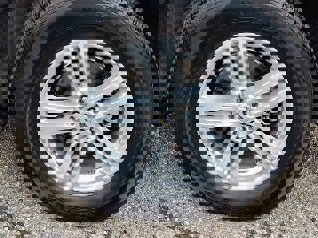 Certified 2024 Ford Explorer XLT w/ Equipment Group 202A image 31