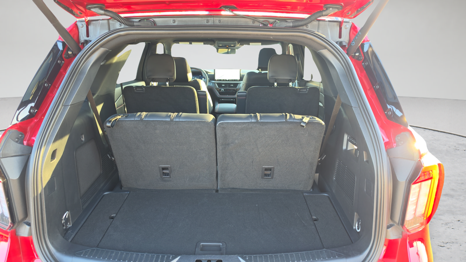 Certified 2025 Ford Explorer ST w/ Sun And Sound Package AWD/4WD image 28