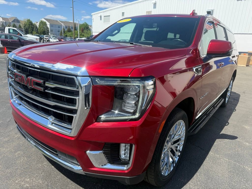 Used 2021 GMC Yukon XL SLT w/ SLT Premium Package AWD/4WD image 7