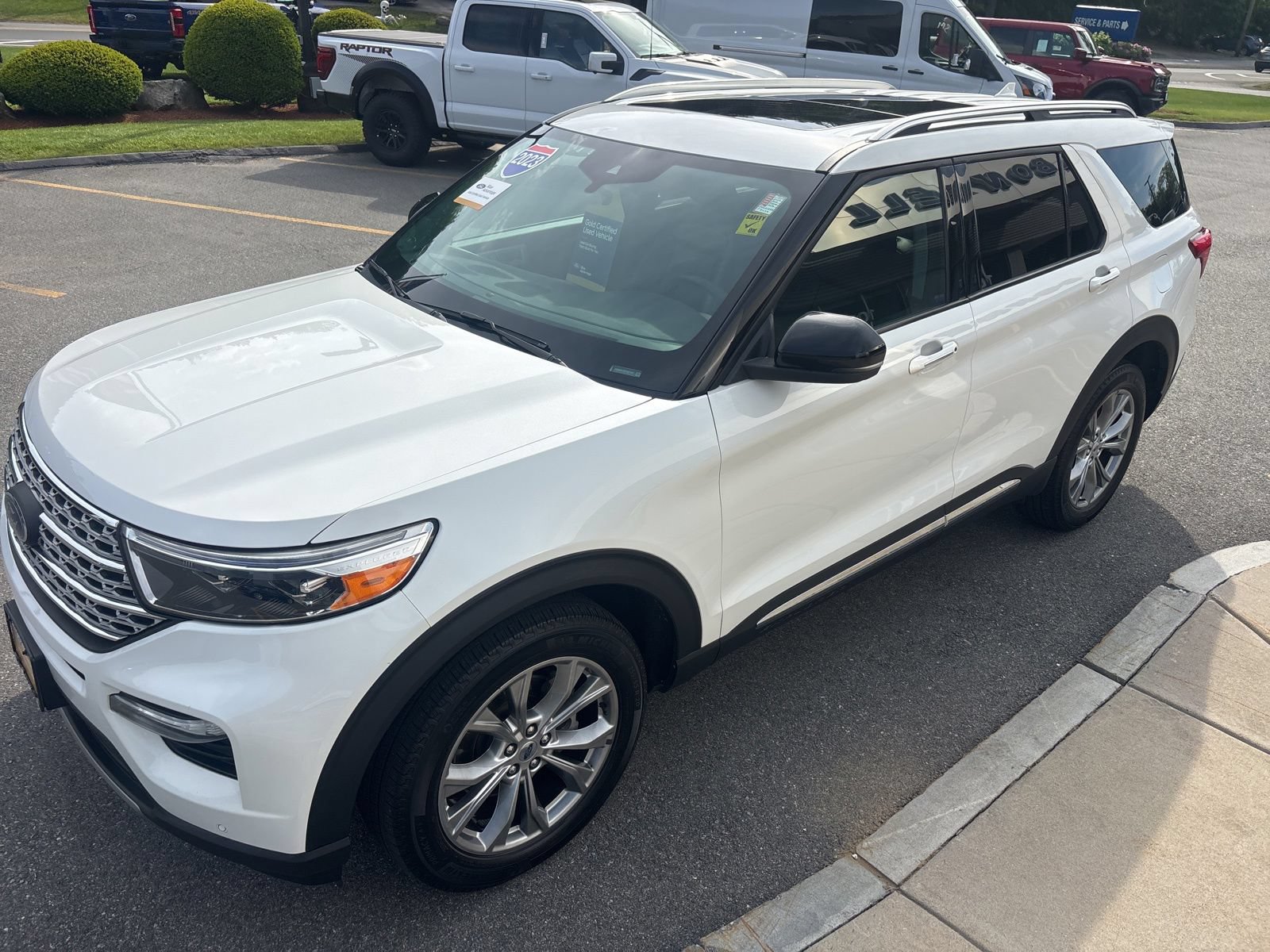 Certified 2023 Ford Explorer Limited w/ Limited Technology Package AWD/4WD image 7