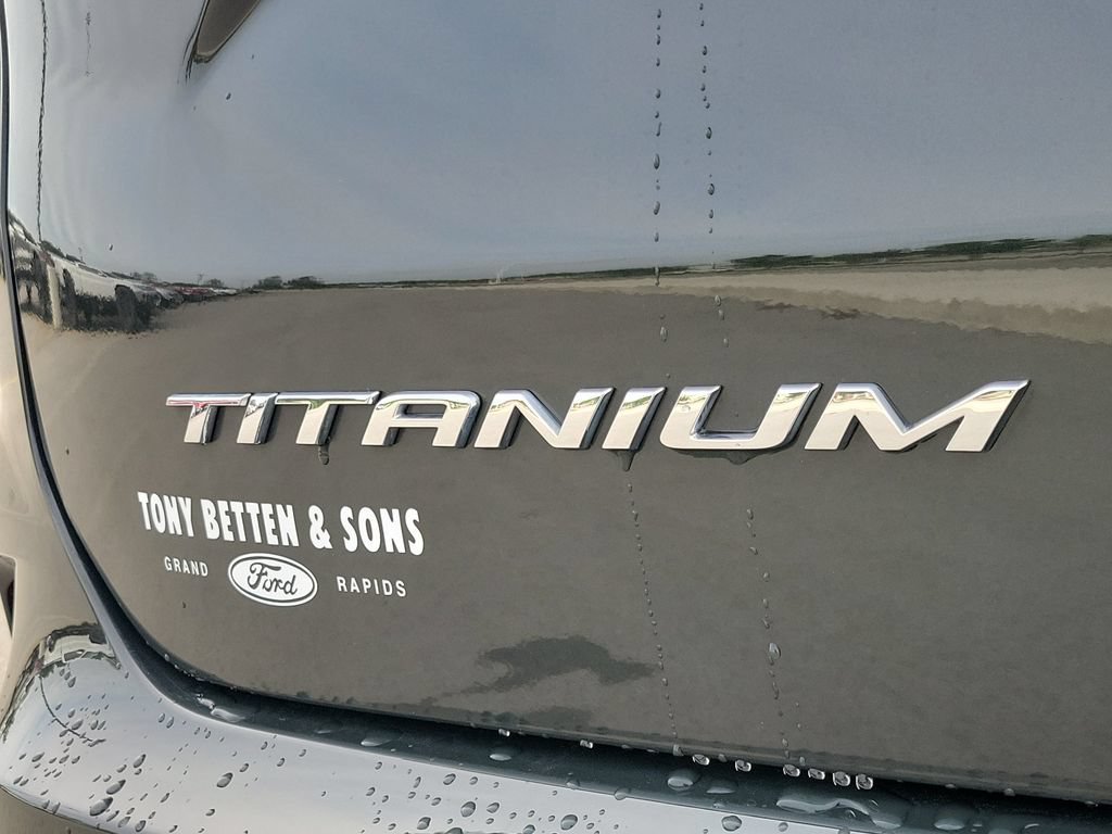 Certified 2023 Ford Edge Titanium w/ Equipment Group 301A AWD/4WD image 7