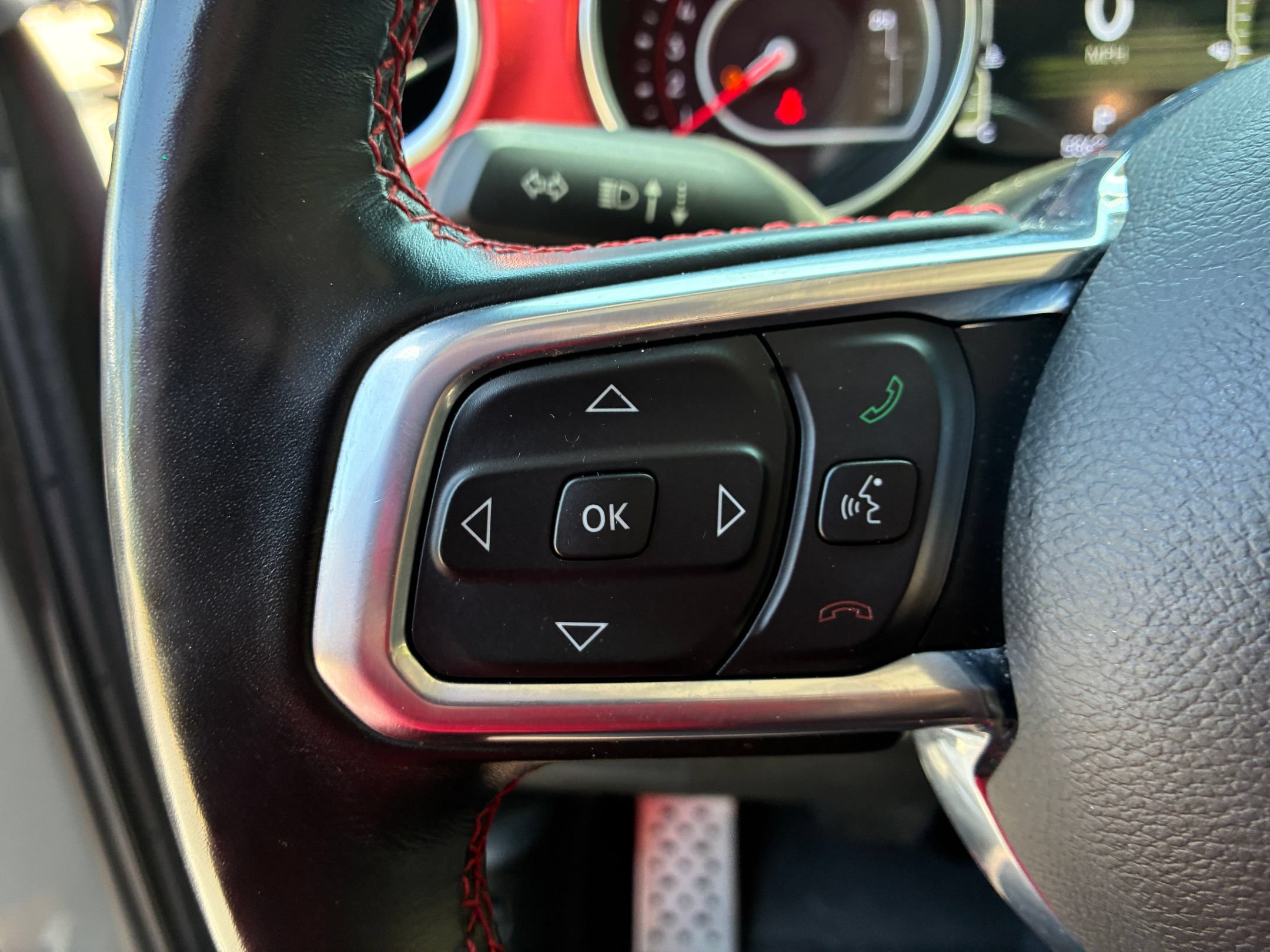 Used 2021 Jeep Gladiator Rubicon AWD/4WD image 17