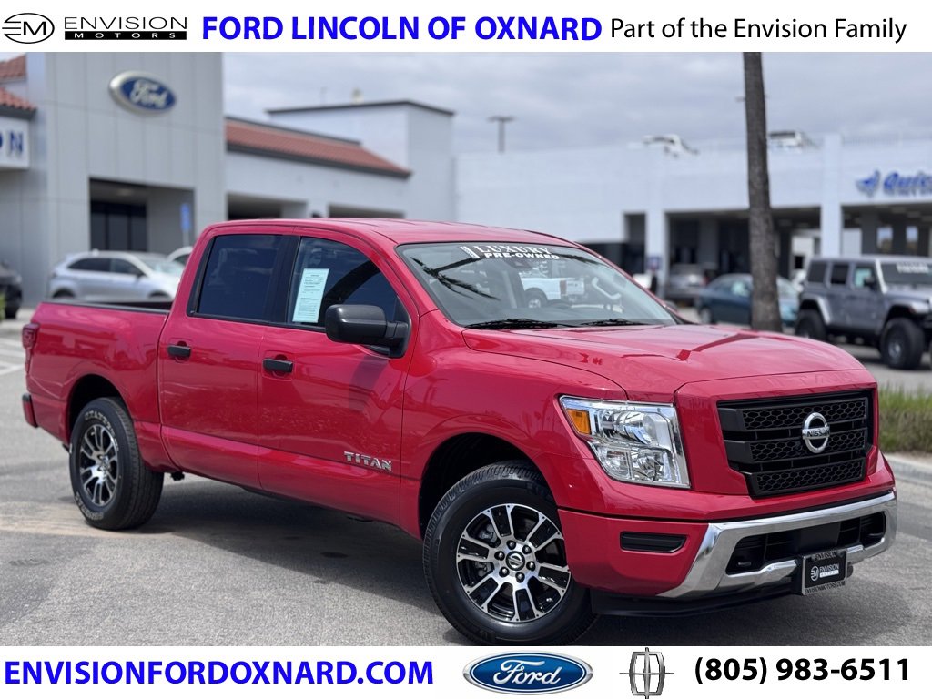 Used 2022 Nissan Titan SV image 1