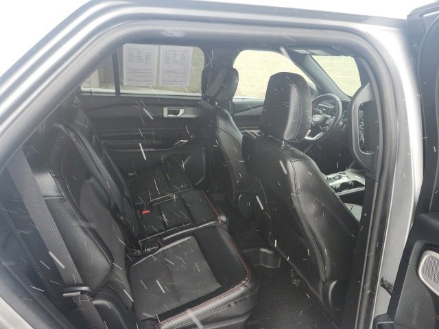 Certified 2024 Ford Explorer ST-Line w/ Class IV Trailer Tow Package image 13