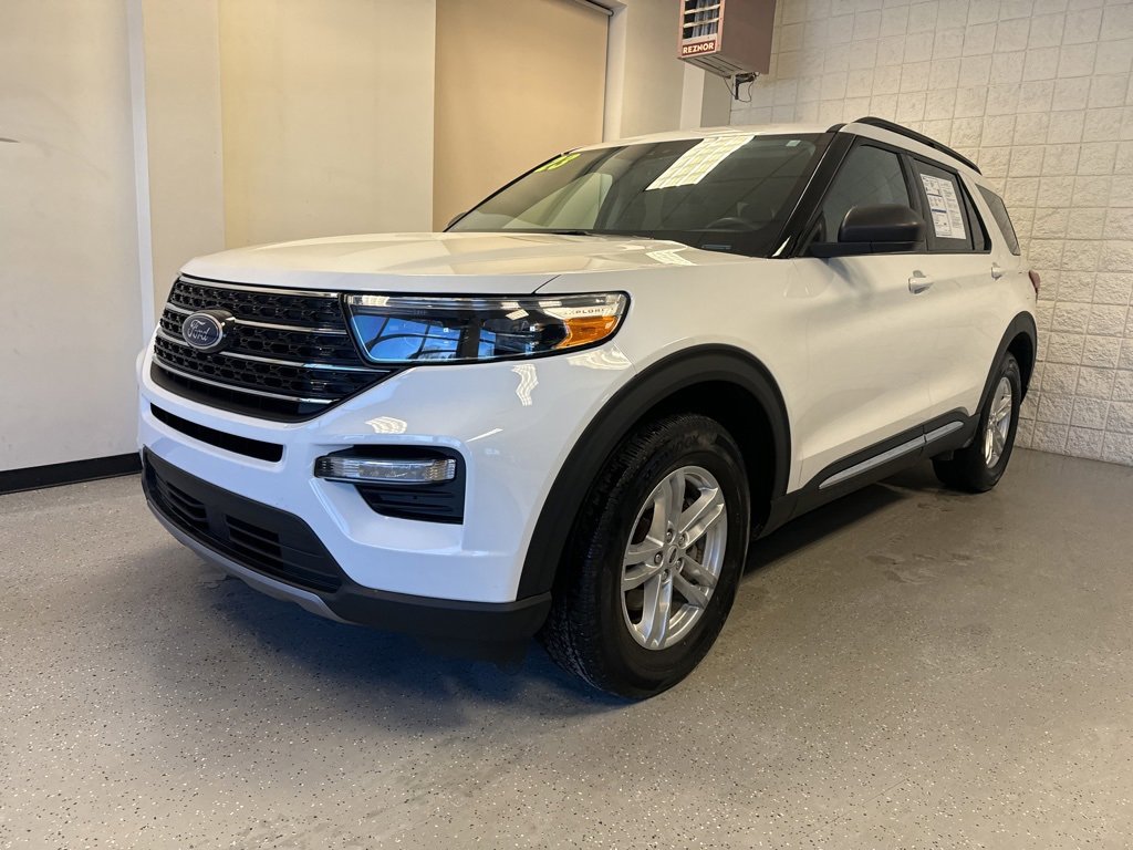 Certified 2023 Ford Explorer XLT w/ Equipment Group 202A image 34