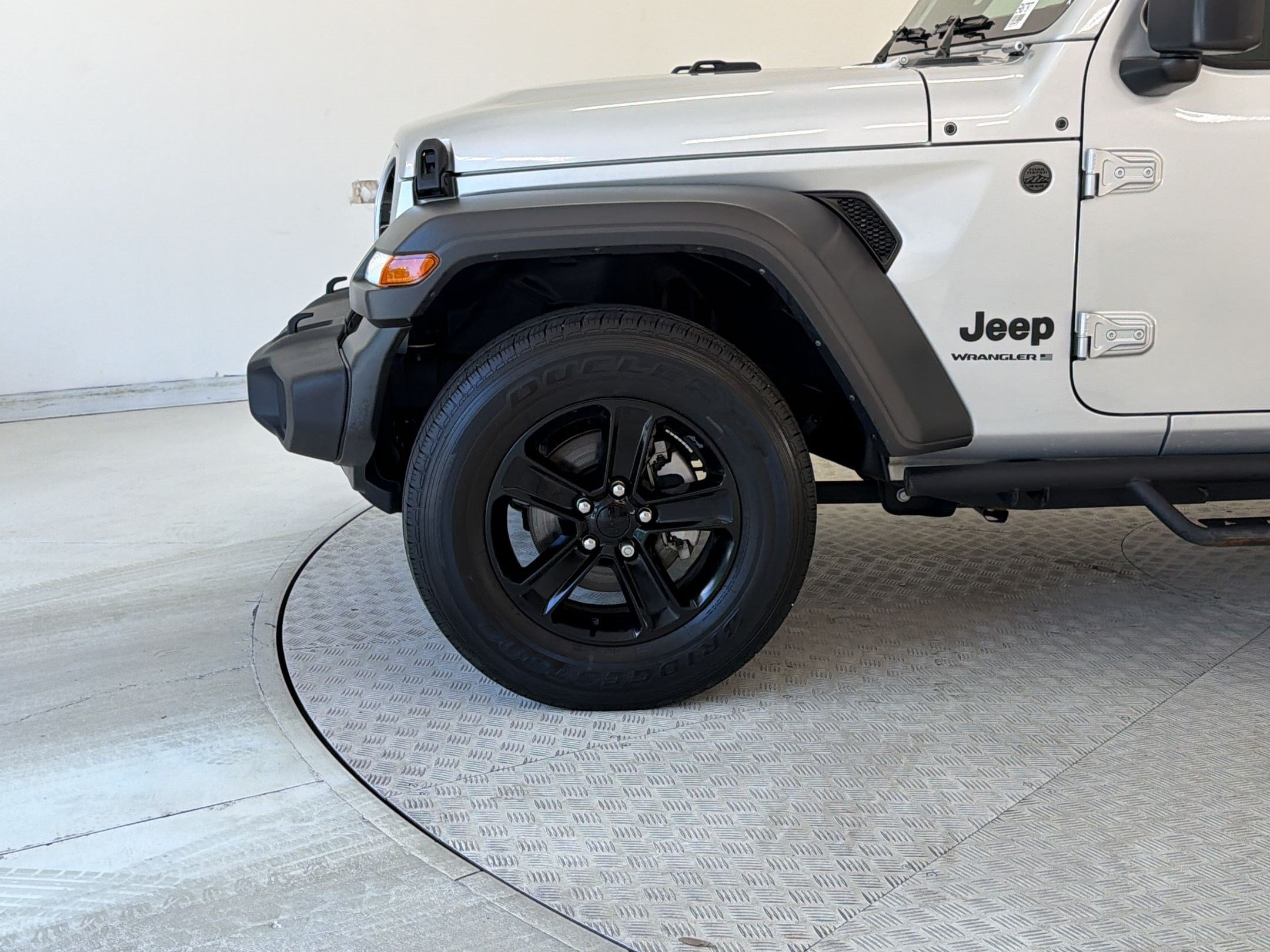 Used 2023 Jeep Wrangler Unlimited Sport AWD/4WD image 12