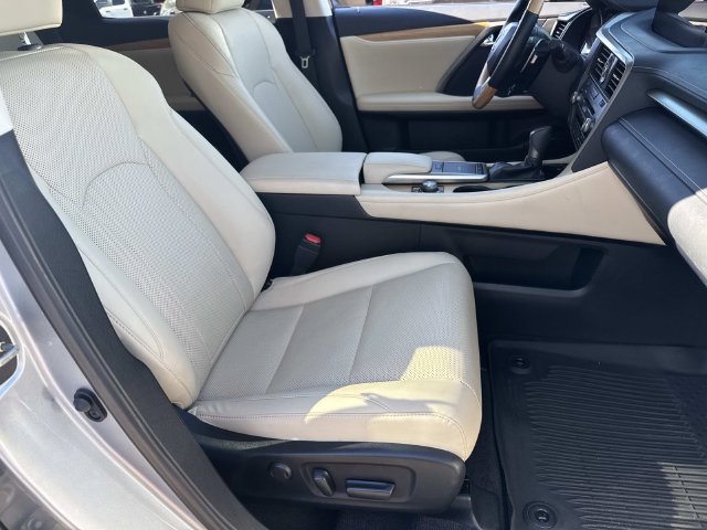 Used 2022 Lexus RX 350L FWD w/ Premium Package image 11
